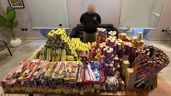 ضبط نصف مليون قطعة ألعاب نارية بالإسكندرية