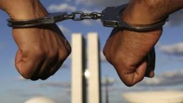 القبض على شخص يدير كيان تعليمي وهمى بالقاهرة