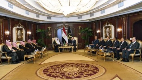 وزير الداخلية يبحث مع نظيره السعودى إجراءات تنظيم موسم الحج