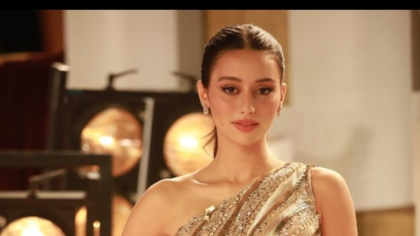 الفنانة لينا صوفيا 