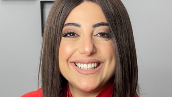 الفنانة ساندي مراد 