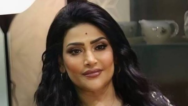 الفنانة بدرية طلبة 