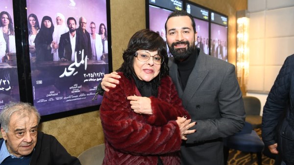 النجمة إسعاد يونس و أحمد حاتم 