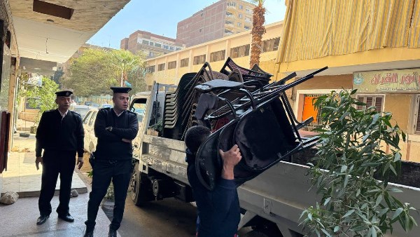 محافظة الجيزة تغلق كيانات مخالفة بالعمرانية وكرداسة وتنفذ حملات انضباطية مكثفة بشوارع إمبابة