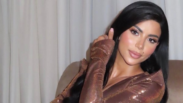 كارولين عزمي