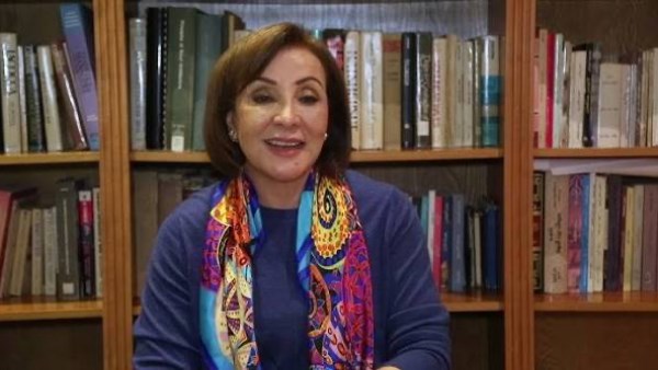 الإعلامية راوية راشد