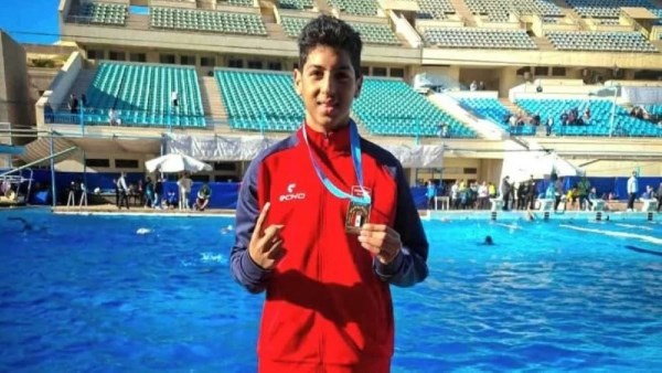  بطل السباحة يوسف