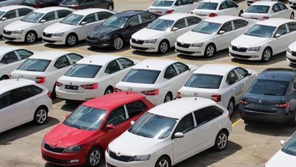  سوق السيارات