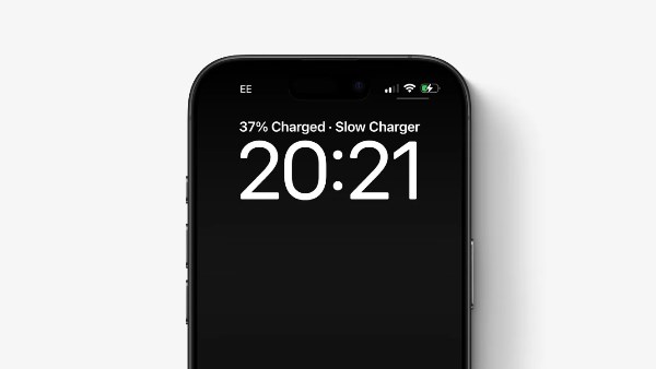 رسالة «الشحن البطيء» على شاشة آيفون .. تنبيه أم مجرد إشعار؟