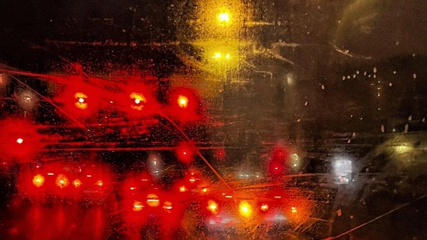 نصائح مفيدة لمنع تكثف بخار الماء على زجاج السيارات