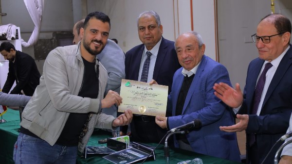 جانب من تكريم المهندسين بعد اجتياز التدريب 