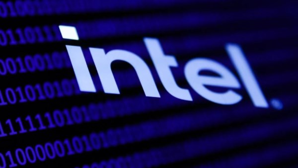 حرب طاحنة بين عمالقة الرقائق.. Intel تسخر من AMD وNvidia لهذا السبب