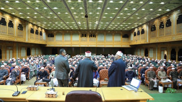 أمين “البحوث الإسلامية” يتفقد الدورة التدريبية للمبتعثين إلى خارج مصر