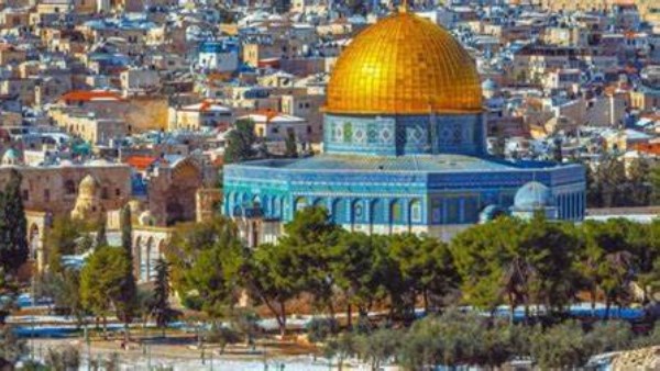 مدينة القدس ومسجد قبة الصخرة 