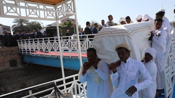 مراسم دفن الأمير كريم أغاخان