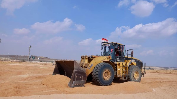 اعمال الحفر في الستاد الاهلي 