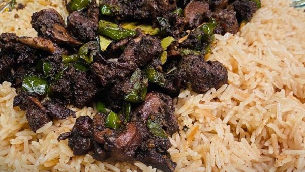 طريقة عمل أرز بالكبد والقوانص.. سهلة وموفرة