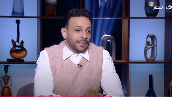 الفنان محمد عطية: بحاول أرجع للساحة الفنية بعد غياب طويل.. فيديو