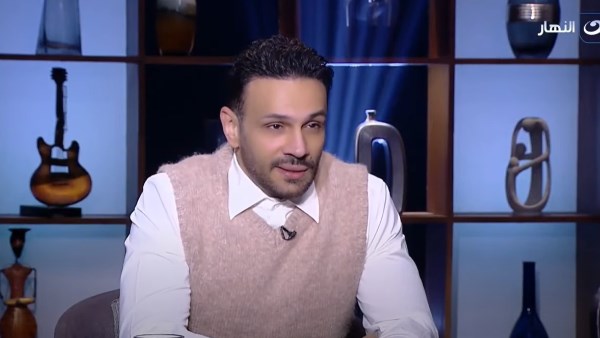 محمد عطية: ممكن أتجوز واحدة معندهاش دين.. فيديو