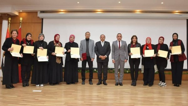 عقب حصول بورفؤاد على الايزو محافظ بورسعيد يكرم بهنساوى وفريق الجودة