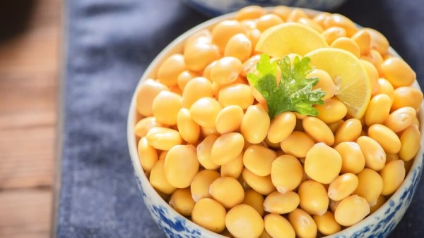 ماذا يحدث للجسم عن تناول الترمس بعد الوجبات الدسمه فى العيد 