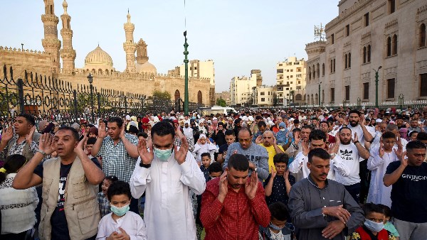 موعد إجازة عيد الفطر 2025.. أول أيام العيد فلكيًا وتفاصيل العطلة