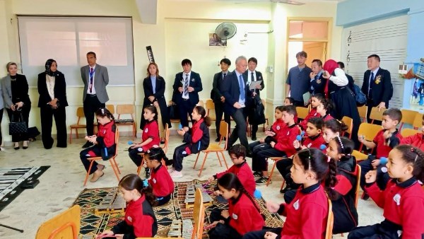 زيارة وفد مجلس التعليم بطوكيو لمدرستين في الشروق