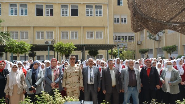 نائب رئيس جامعة الأزهر للوجه البحري يتفقد محاضرات التربية الوطنية