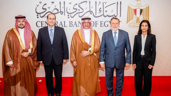 محافظ البنك المركزي يلتقي أمين المجلس التنسيقي المصري السعودي لبحث التعاون المشترك