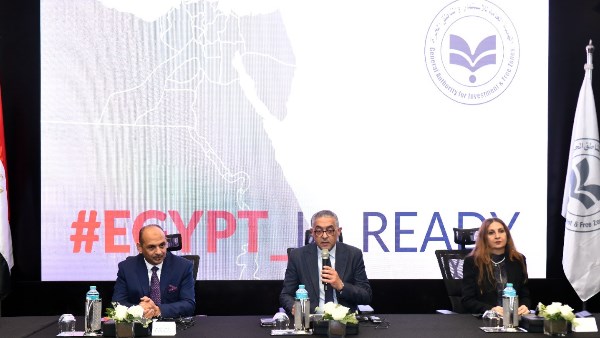خلال التوقيع