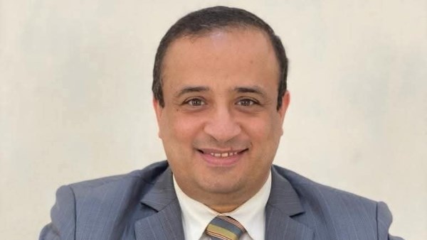 عميد كلية الإعلام وتكنولوجيا الاتصال بجامعة السويس الدكتور أشرف جلال