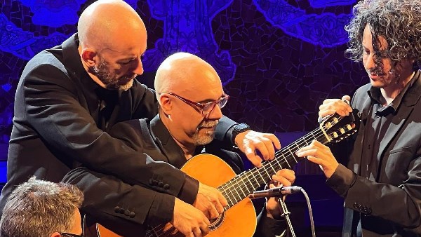 "ثلاثي برشلونة" "ثلاثي برشلونة"