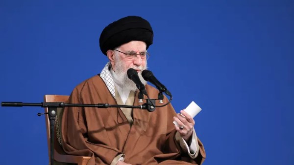 المرشد الأعلى الإيراني، آية الله خامنئي