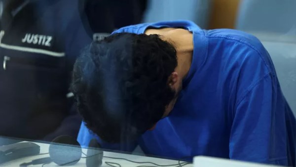 خلال محاكمته.. سوري يقر بمسؤوليته عن هجوم بسكين في ألمانيا