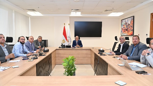 وزير الموارد المائية والري