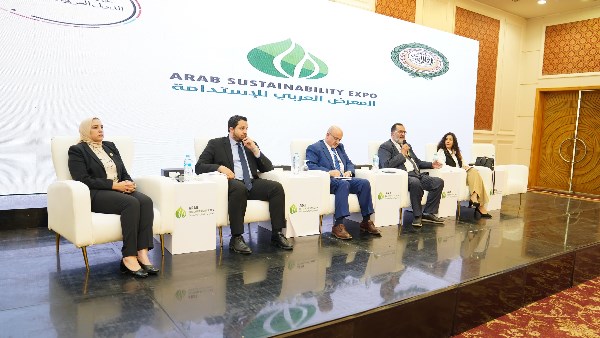 الرعاية الصحية: التعاون الدولي وتبادل الخبرات سبيلنا لبناء نظام صحي مستدام