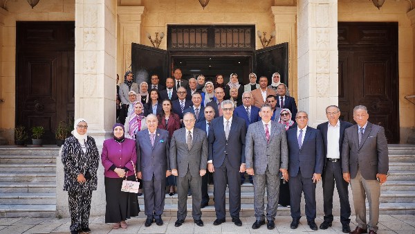   اجتماع لجنة قطاع الدراسات الصيدلية