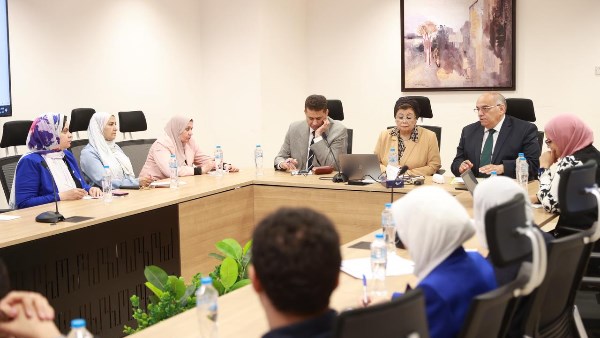 الصحة : التعاون مع اليونسيف لإنشاء مركز في كل منطقة للأطفال ذوي الإحتياجات الخاصة