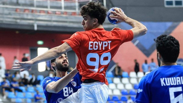 خالد فتحي: منتخبات اليد تسير في الطريق الصحيح.. واخترنا الصدامات الصعبة