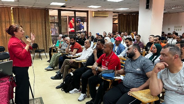 الملاكمة ينظم دورة تدريبية للمدربين