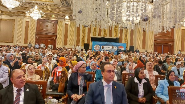 جانب من احتفالية يوم التمريض العالمي 