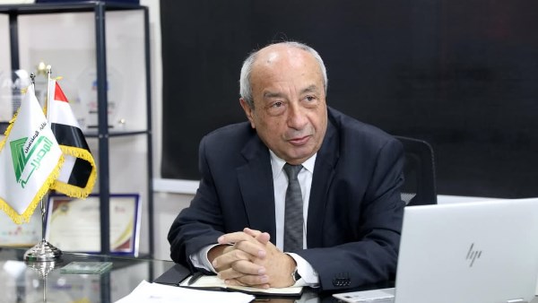 نقيب المهندسين طارق النبراوي خلال اجتماع المجموعة 