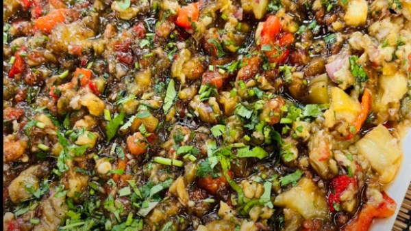 طريقة عمل سلطة الباذنجان المشوي