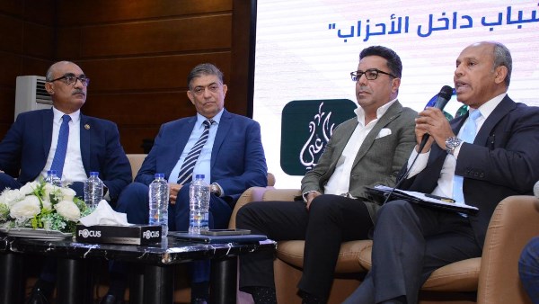 المستشاررضا صقر خلال الندوة 
