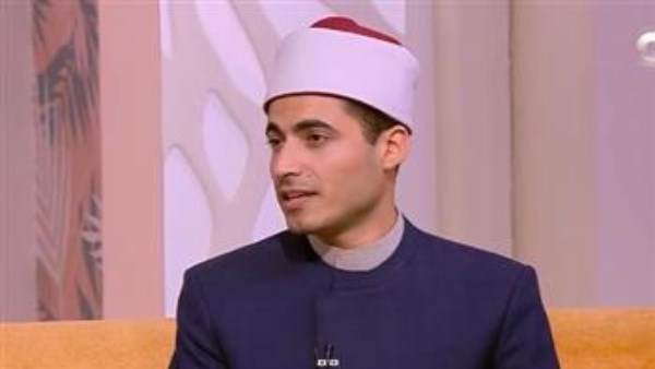 الشيخ عبدالرحمن تاج إمام وخطيب مسجد العلي العظيم