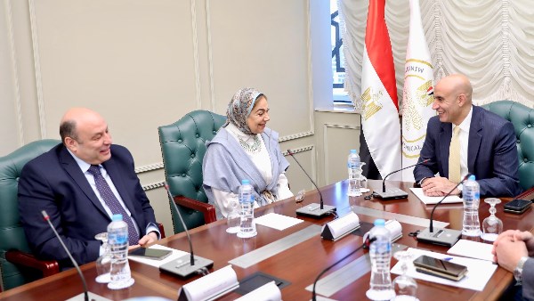 تحرك عاجل من التعليم لرفع الكفاءة المهنية للعاملين في المدارس الرسمية