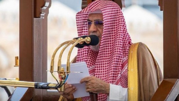 من هو خطيب يوم عرفة 2025؟ شيخ ودكتور برتبة وزير.. 10 معلومات عن صالح بن حميد