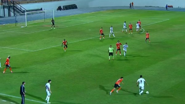 البنك الأهلي يكتسح بيراميدز برباعية ويهدي  المارد الأحمر صدارة الدوري