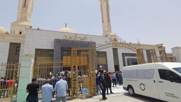بعد إطلاق الرصاص على نفسه.. تشييع جثمان أحمد الدجوي | صور