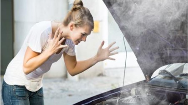 5 أشياء لا تتركها داخل سيارتك تحت أي ظرف في الصيف 